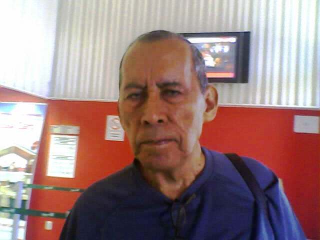Lic. Juan Rodriguez Rivera, compro placas y no se las entregan